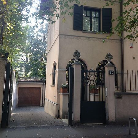 Suite Home Milano Fiera Exterior foto