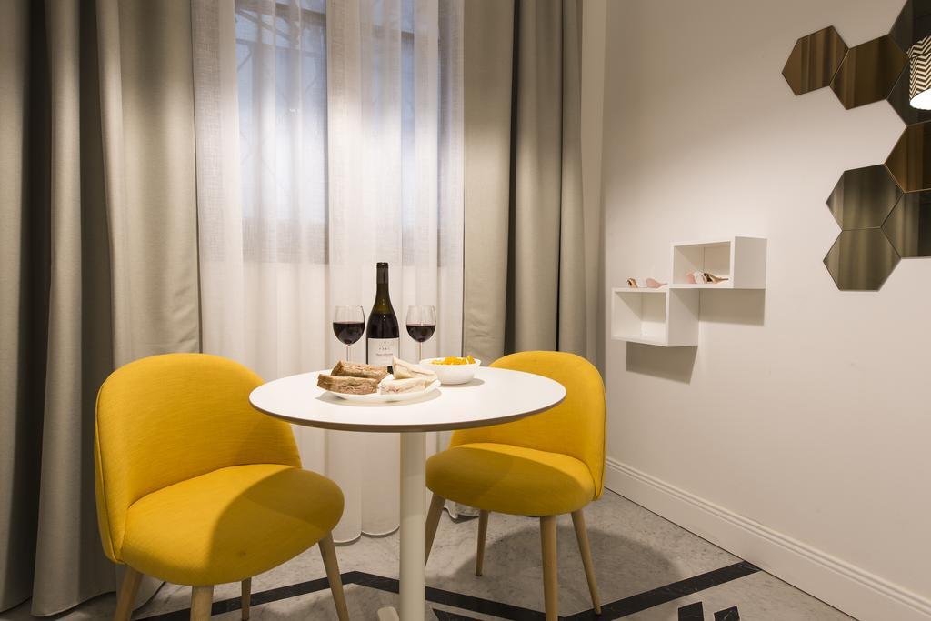 Suite Home Milano Fiera Exterior foto