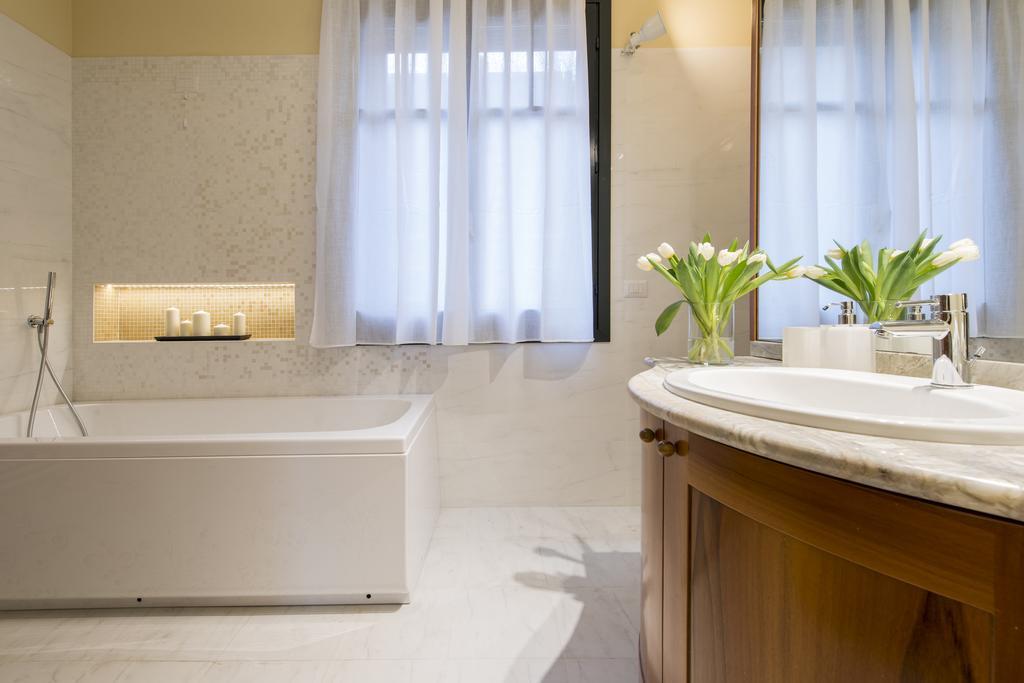 Suite Home Milano Fiera Exterior foto