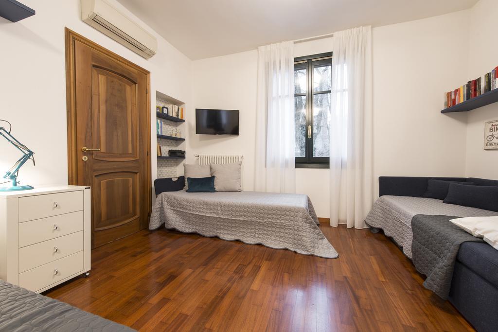 Suite Home Milano Fiera Exterior foto